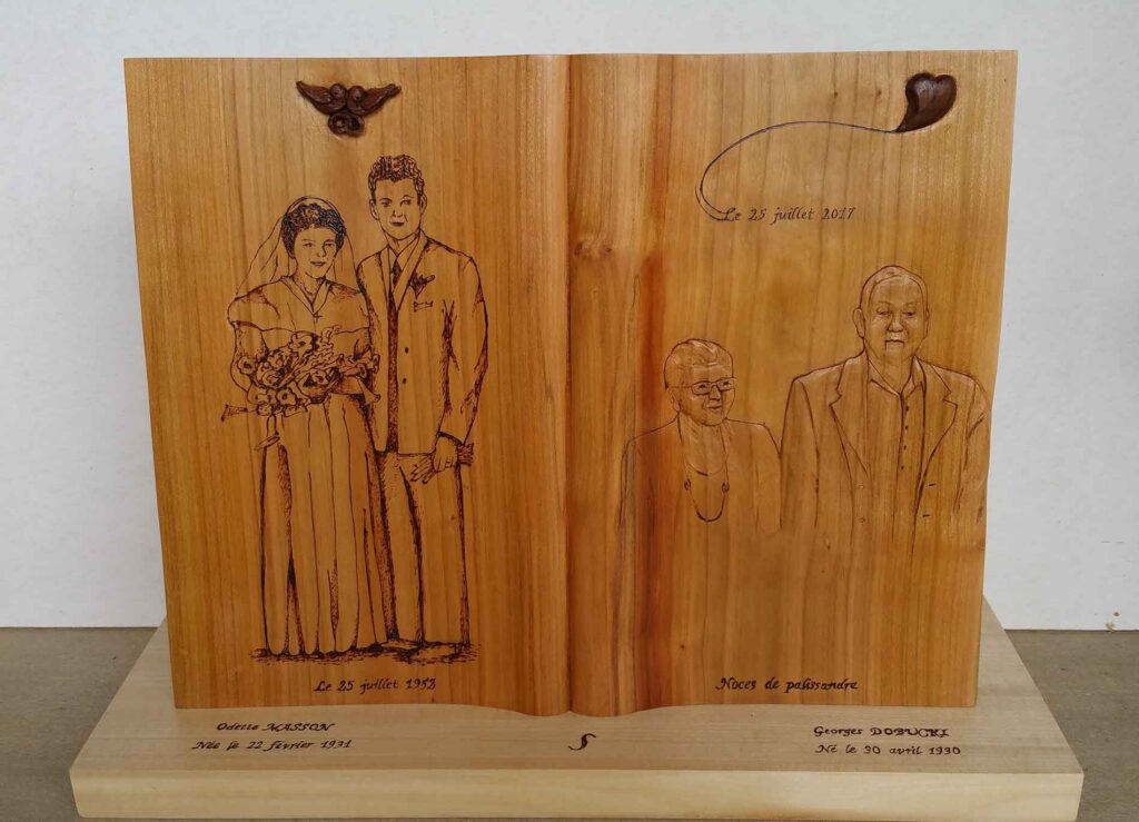Cadeau de mariage sculpture en bois