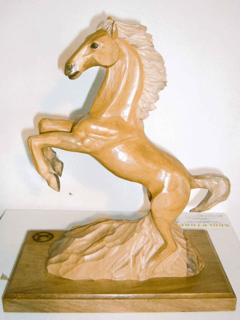 sculpture cheval palomino